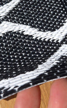 Cargar imagen en el visor de la galería, Alfombra Interior y Exterior Wave Black - monoccino