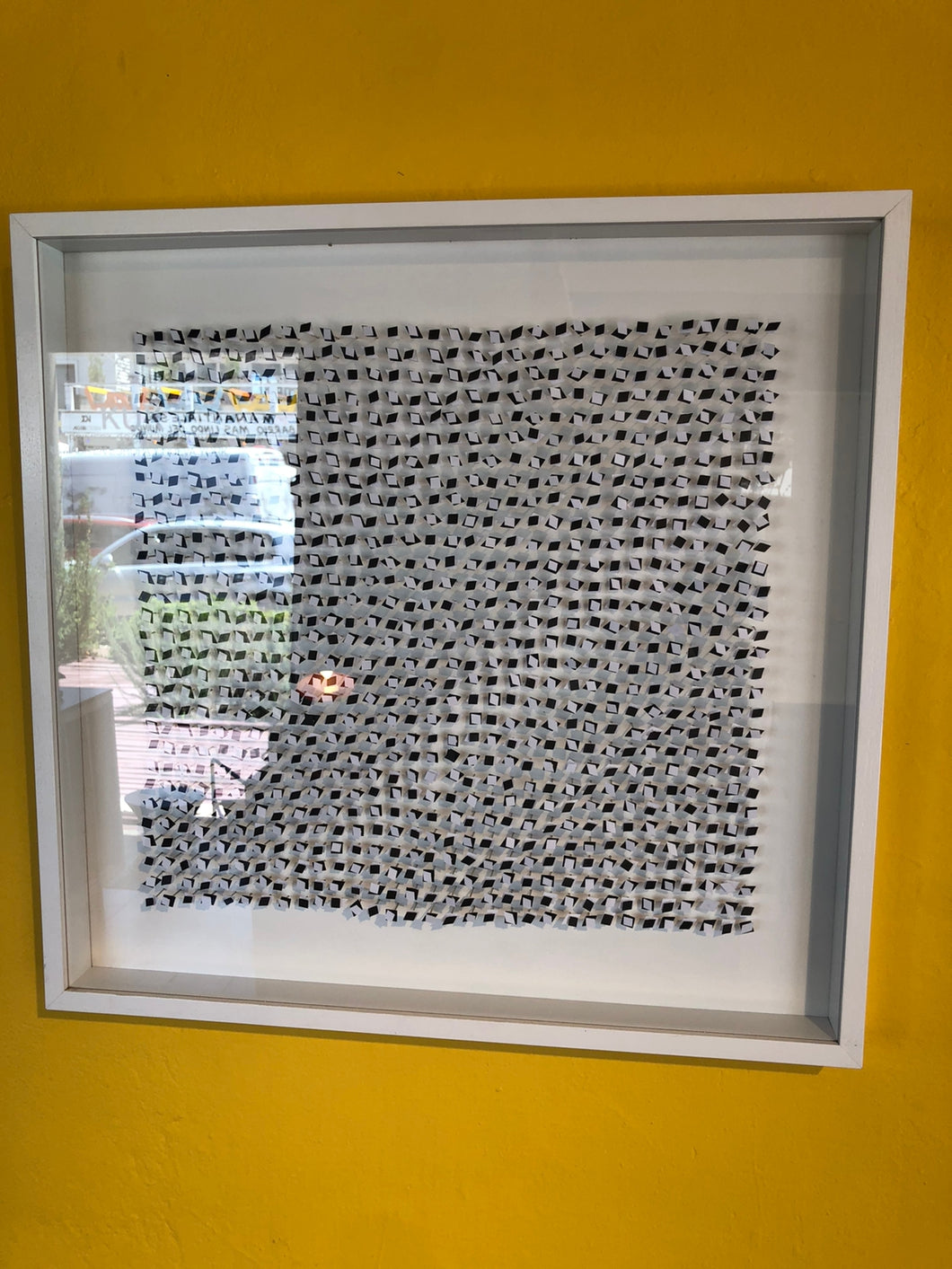 Blanco con papelitos blancos 62x60 - Gustavo Genta (6.500 usd)-monoccino